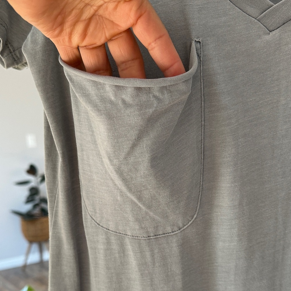 Z Supply Light blue V-Neck Tee - Picture 4 of 4
